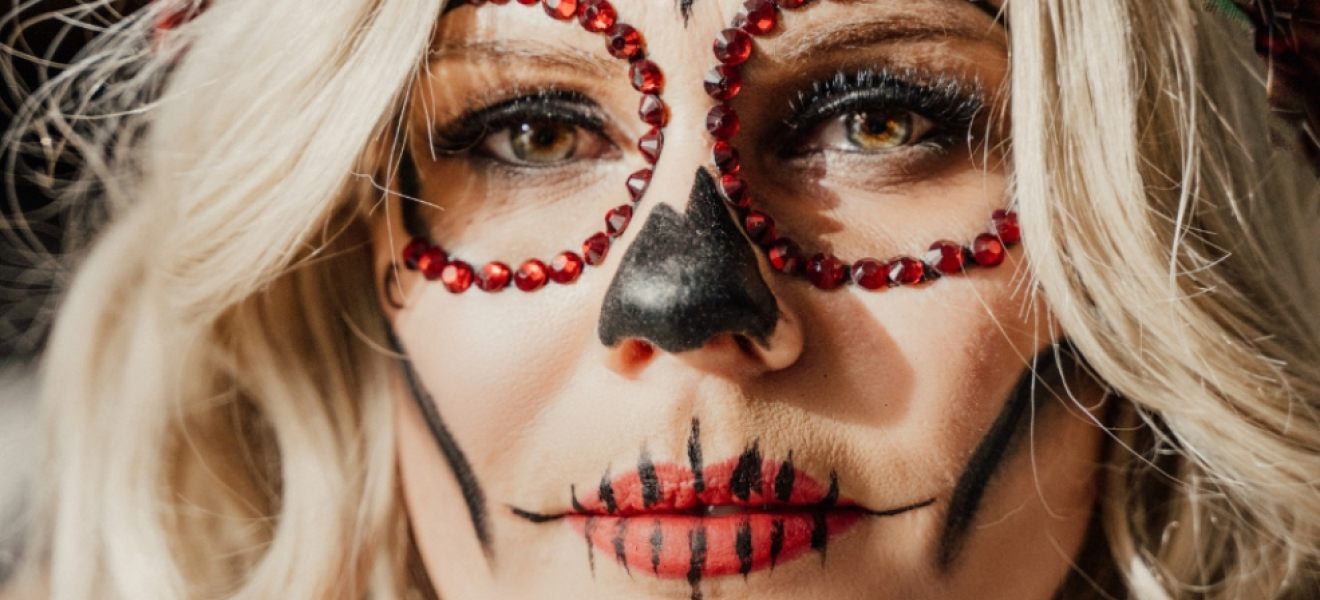 picture of Sugar Skull Dia de los Muertos make up look