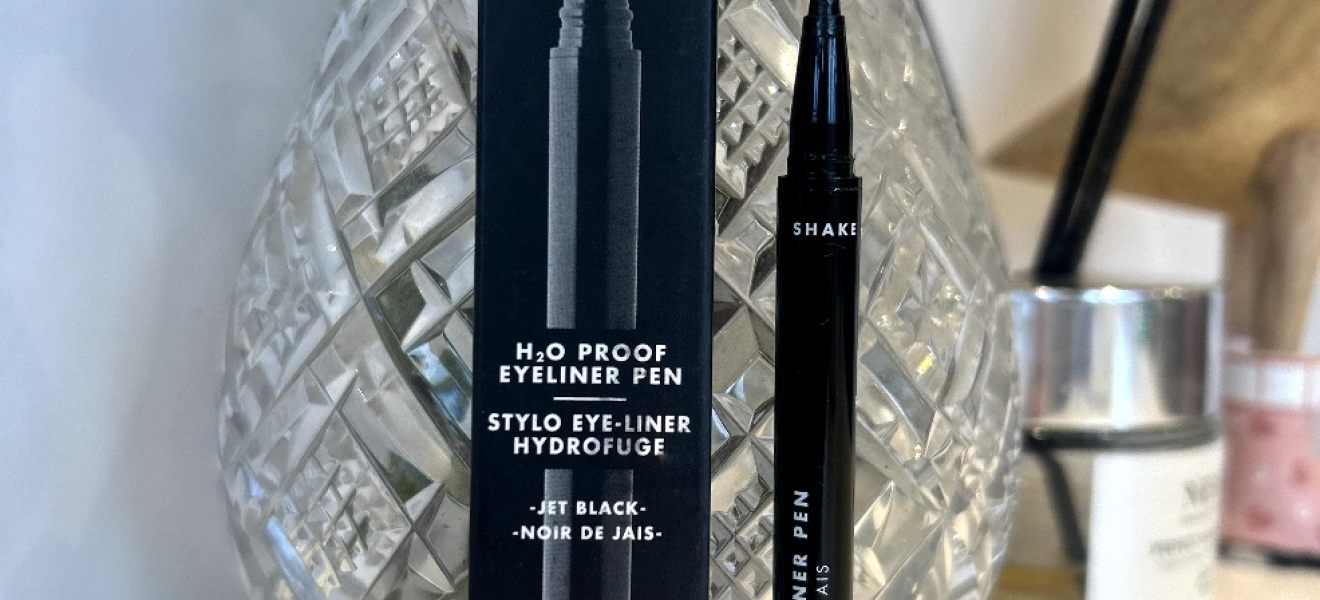 picture of Elf H2o proof eyeliner pen
